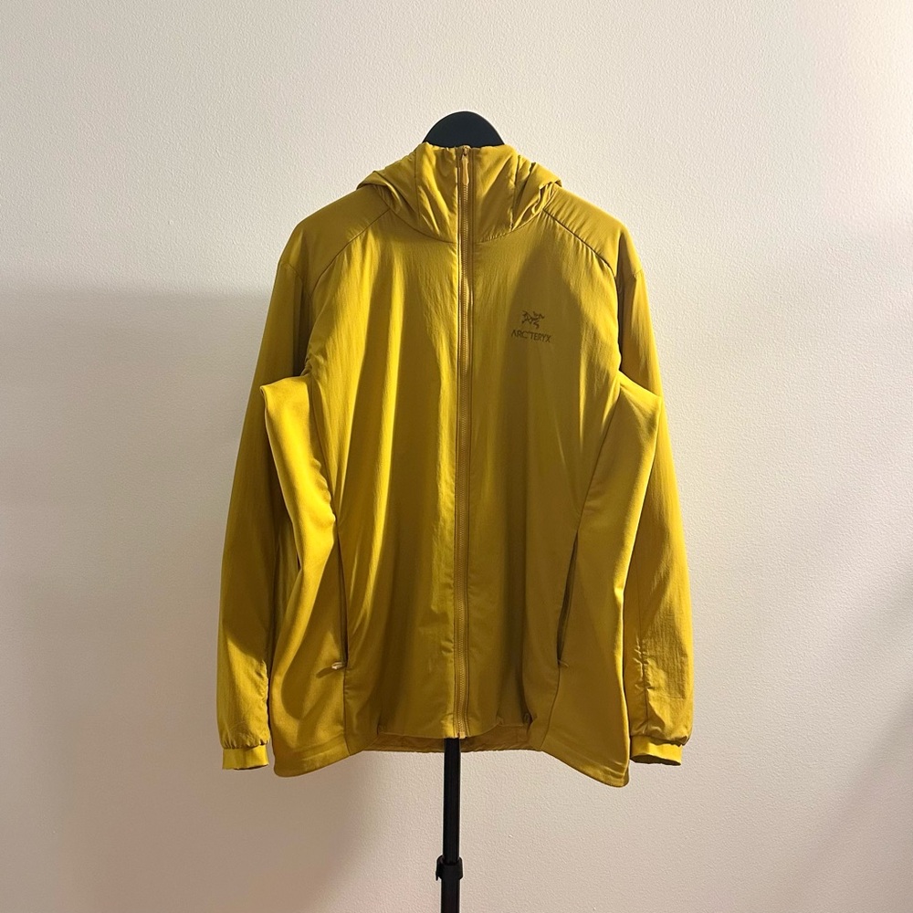 Arc’teryx Atom Lt Insulated Hooded Jacket In Oracle Yellow/Gold Size XL Women’s